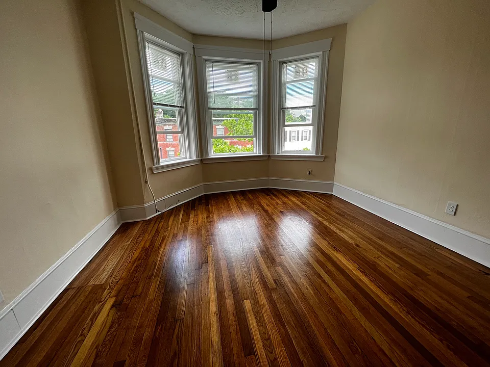883 Huntington Ave #7