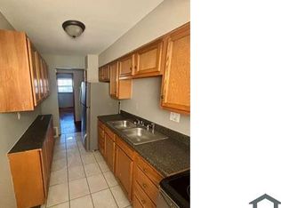 340 Cameron Rd, Saint Louis, MO 63137