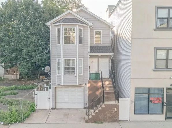 242 Rosa Parks Boulevard, Paterson, NJ 07501