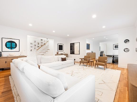 2nd image of 30 Farrow St