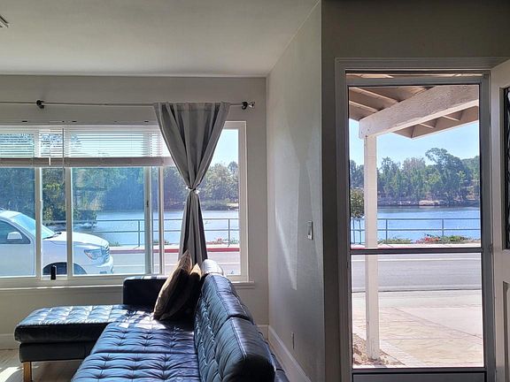 3rd image of 6601 Lakeview Dr