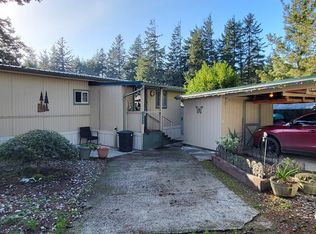 1765 Shorepines Dr, Coos Bay, OR 97420