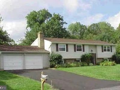 10509 Cavalcade St, Great Falls, VA, 22066