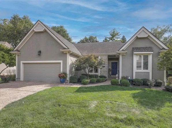 12635 Cedar St, Leawood, KS 66209