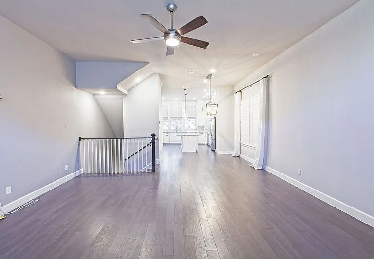 5319 Holland Ave — Photo 13