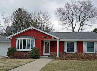 1825 82nd St, Kenosha, WI 53143