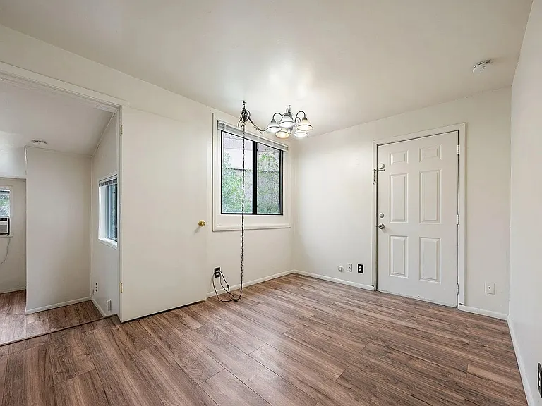 415 Field St #B — Photo 2