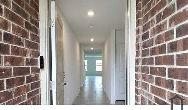 1115 Arborwood Dr — Photo 1