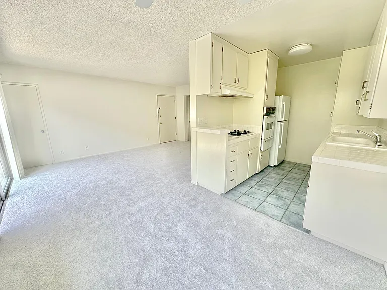 1128 10th St #9 — Photo 3