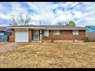 923 SW 4th Pl, Moore, OK 73160