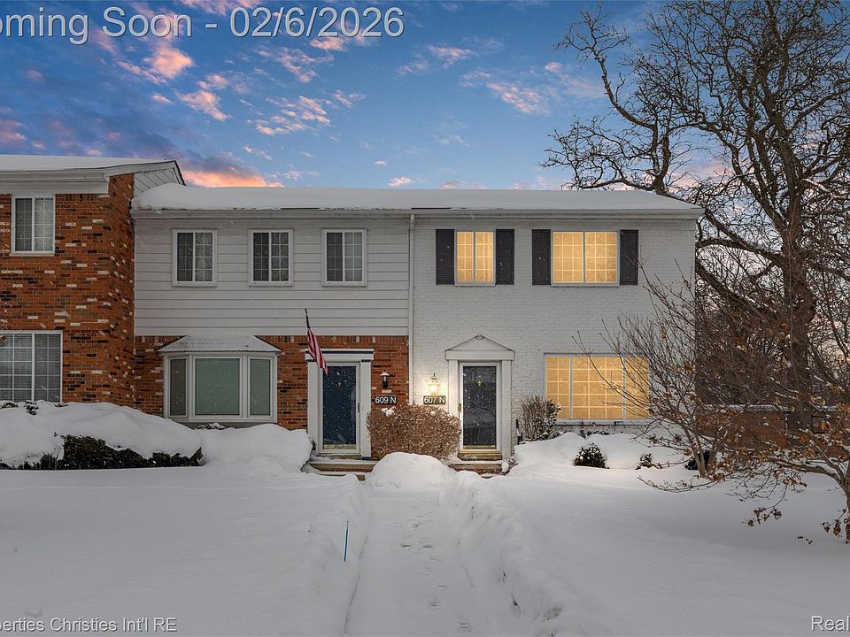 1st image of 607 Fox Hills Dr N