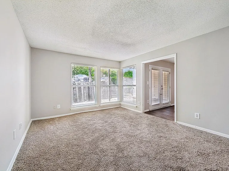 Hills at Hoover Apartments — Photo 40