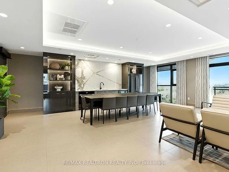 470 Gordon Krantz Ave #401 — Photo 13