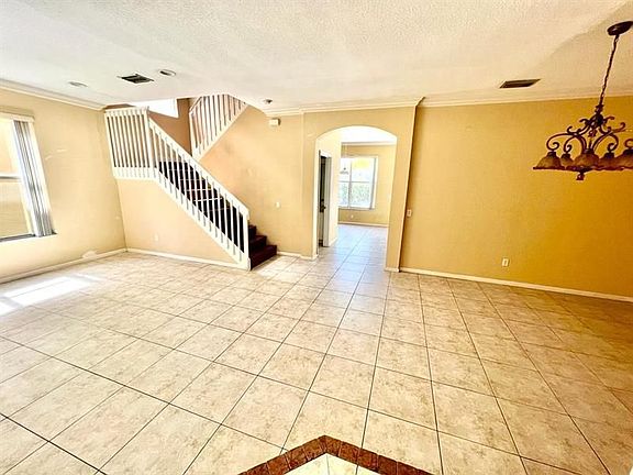 2nd image of 5416 Sunseeker Blvd