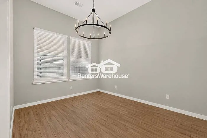8008 Cornell Dr — Photo 13