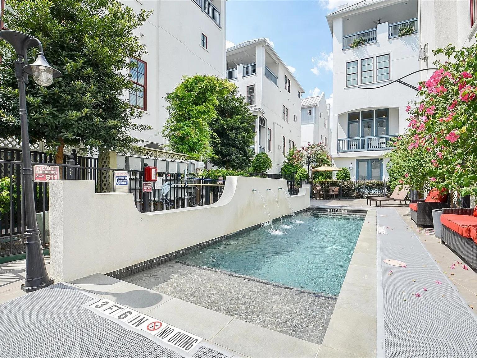 3 bed, 3.5 bath, 2209 sqft, $3,250 — Photo 3