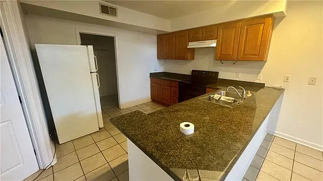 3 bed, 2.0 bath, 1254 sqft, $2,500 — Photo 4