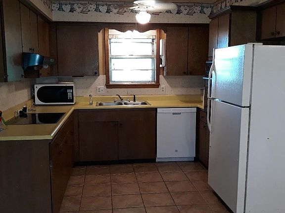 5th image of 1355 County Road 415