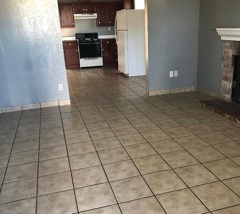 2nd image of 602 Maple Ave