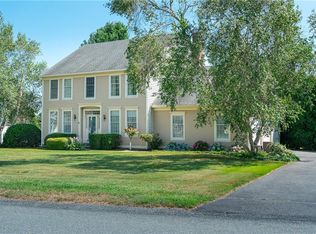 167 Meadow Ln, Middletown, RI 02842