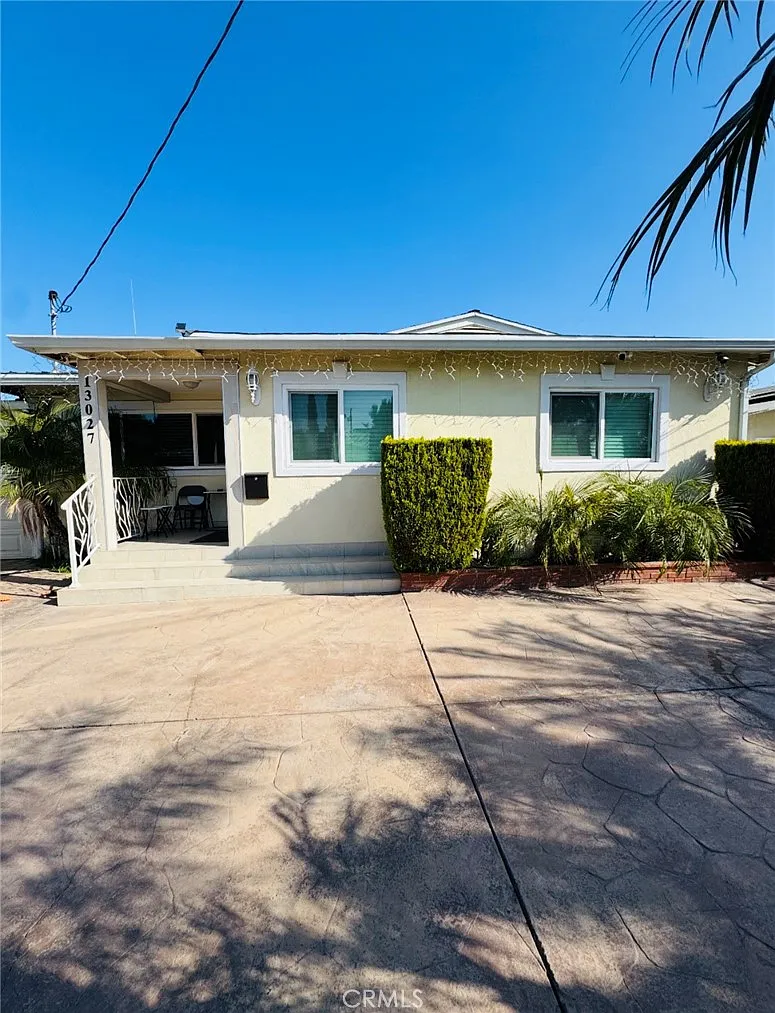 3 bed, 1098 sqft, $4,500 — Photo 1