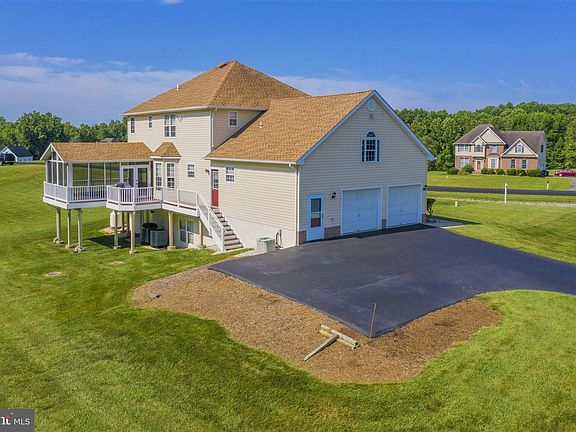 3rd image of 15805 Plumage Ln
