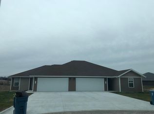 607 W Kimberly Ct #B, Clever, MO 65631