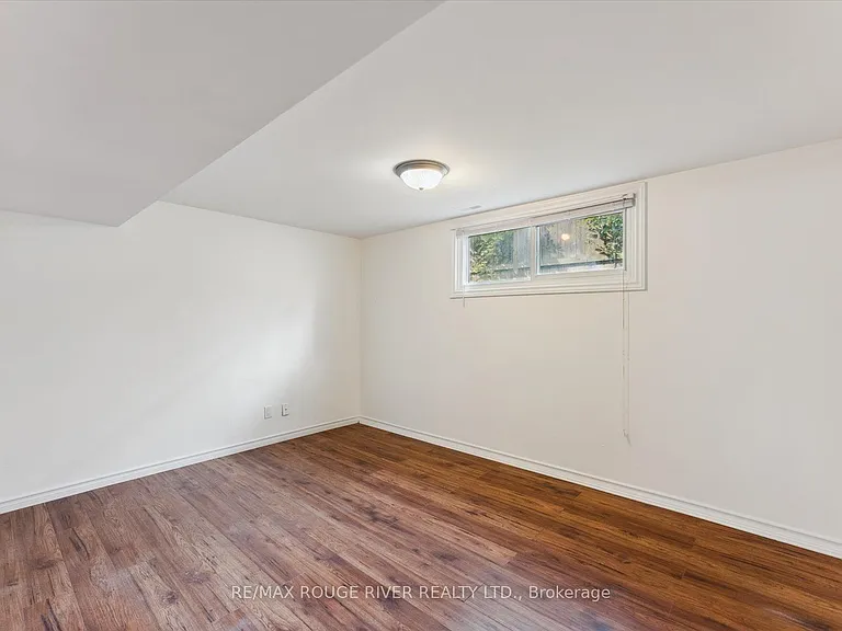 1121 Brock St S #BASEMENT — Photo 15