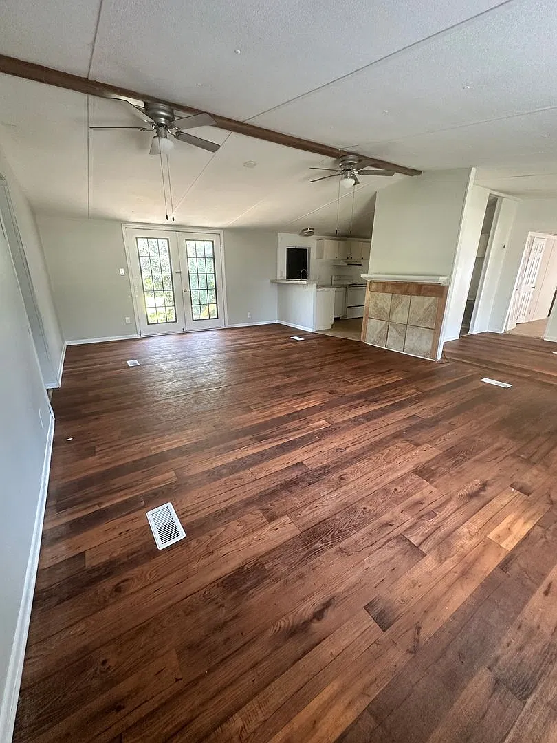 3 Bedroom/2 Bath Mobile Home in Hahira — Photo 3