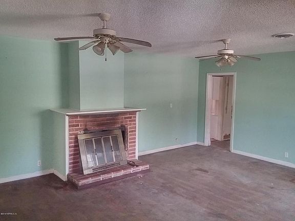 2nd image of 471 Parkridge Ave