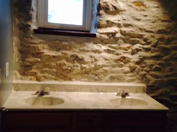 221 Race St APT 7, Bainbridge, PA 17502