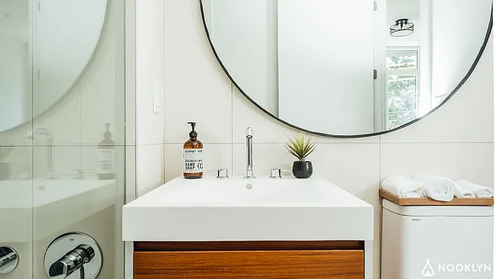 Rented by Nooklyn NYC LLC | media 84