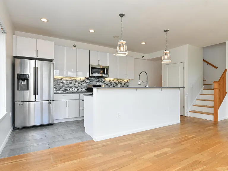 58 Giles Ave #3 — Photo 1