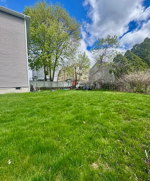 1 Hilton Ave #1 — Photo 12