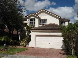 9927 NW 19th St, Pembroke Pines, FL 33024