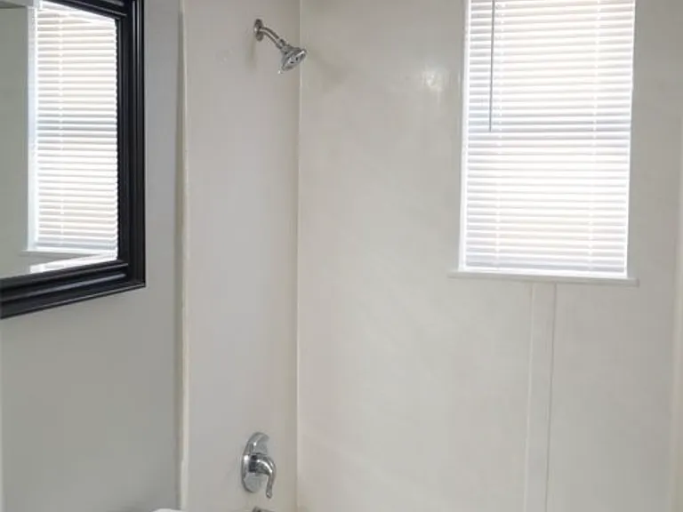 504 NE 19th St #504 — Photo 8