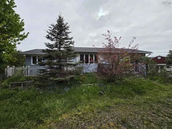 2037 Castle Bay Rd, Cape Breton, NS B1T 1H3