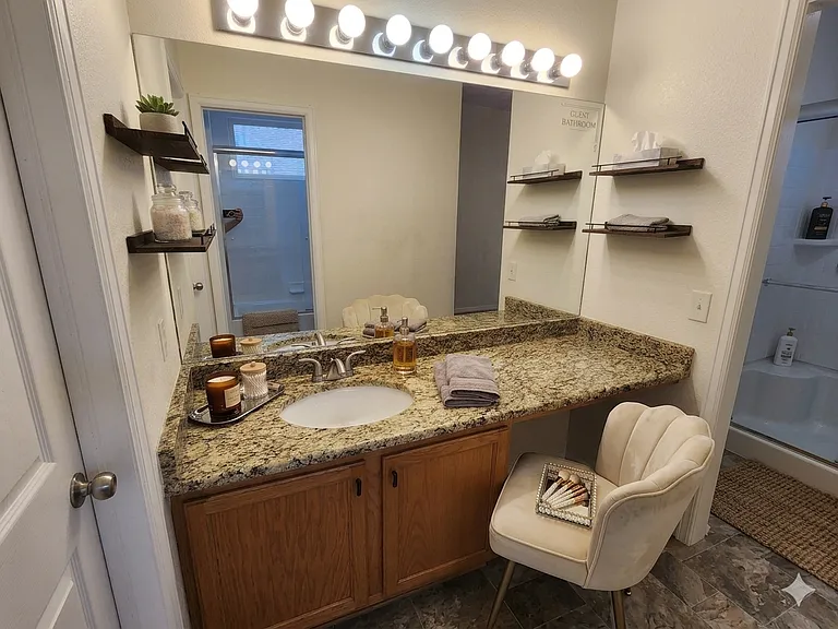 3410 Sloan Peak Hts — Photo 5