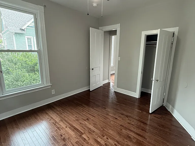 83 Sachem St #2R — Photo 11