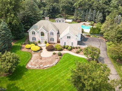 8 Yorkshire Dr, Mendham, NJ, 07945