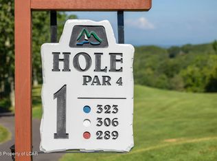 30 Spyglass Dr, Hazleton, PA 18202