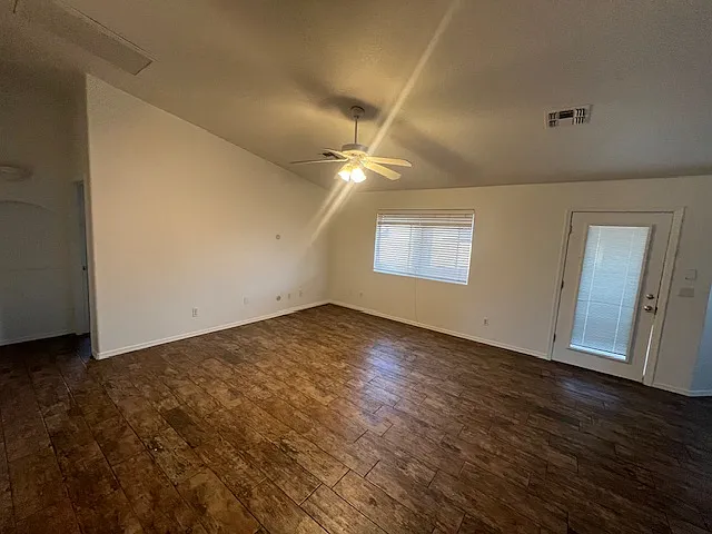 1928 E Leisure Ln — Photo 7