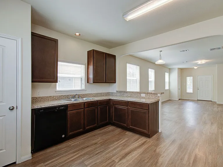 10410 Solitude Way — Photo 14