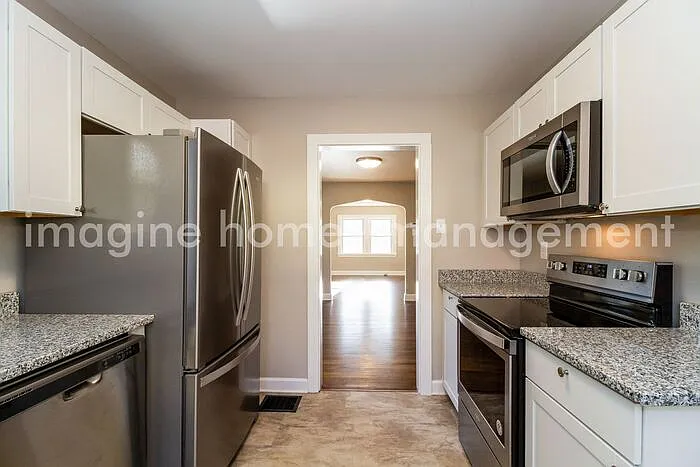 3704 Brotherton Rd — Photo 8