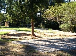 121 Azalea Ln, Trinity, TX 75862