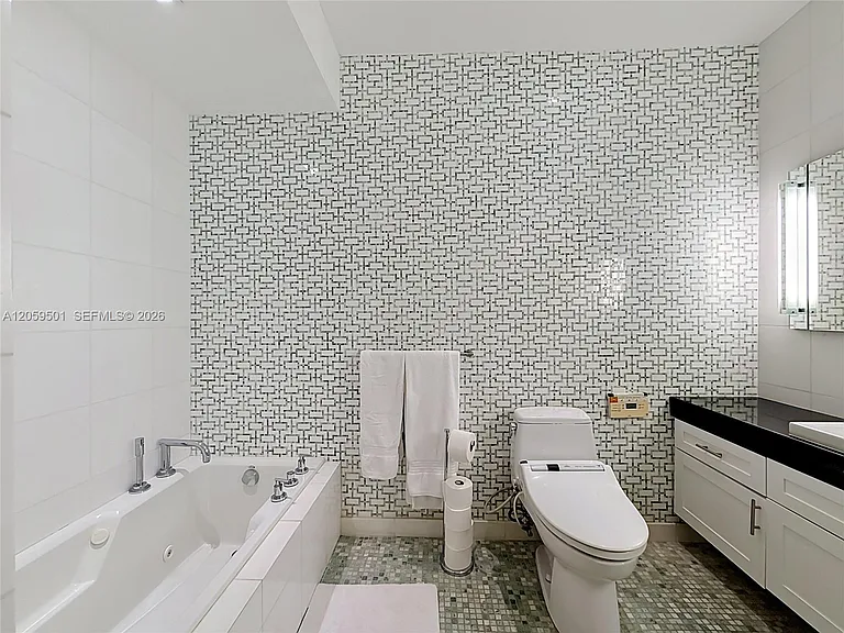 1460 Ocean Dr #404 — Photo 27