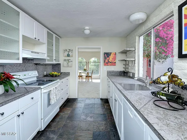 719 W Las Lomitas Rd, Tucson, AZ 85704