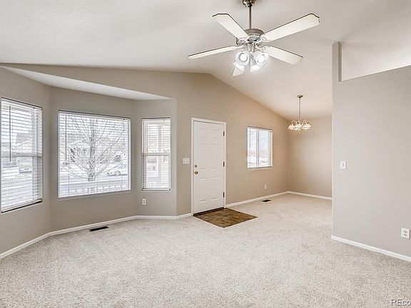 5th image of 2949 Ash Ave