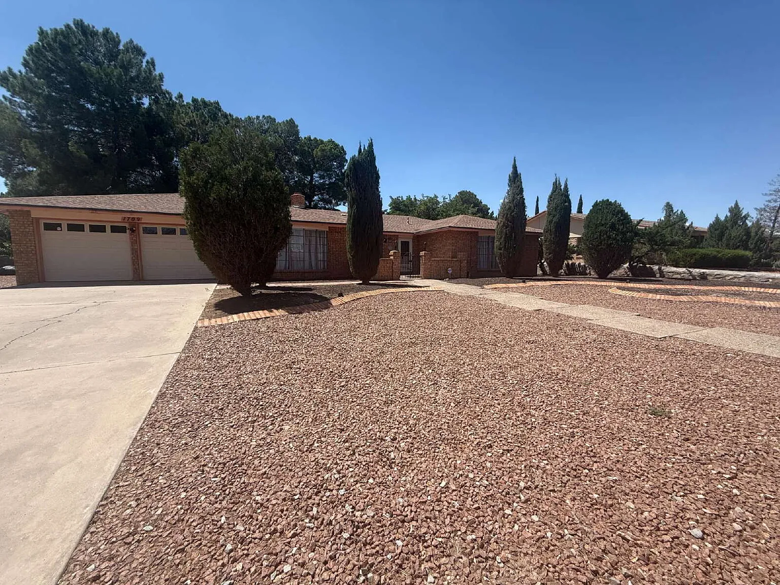 5 bed, 3.0 bath, 2975 sqft, $2,750 — Photo 3