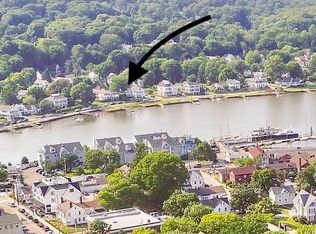 19 Clift St, Groton, CT 06355